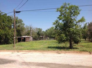 1003 E Brown St, Llano, TX 78643