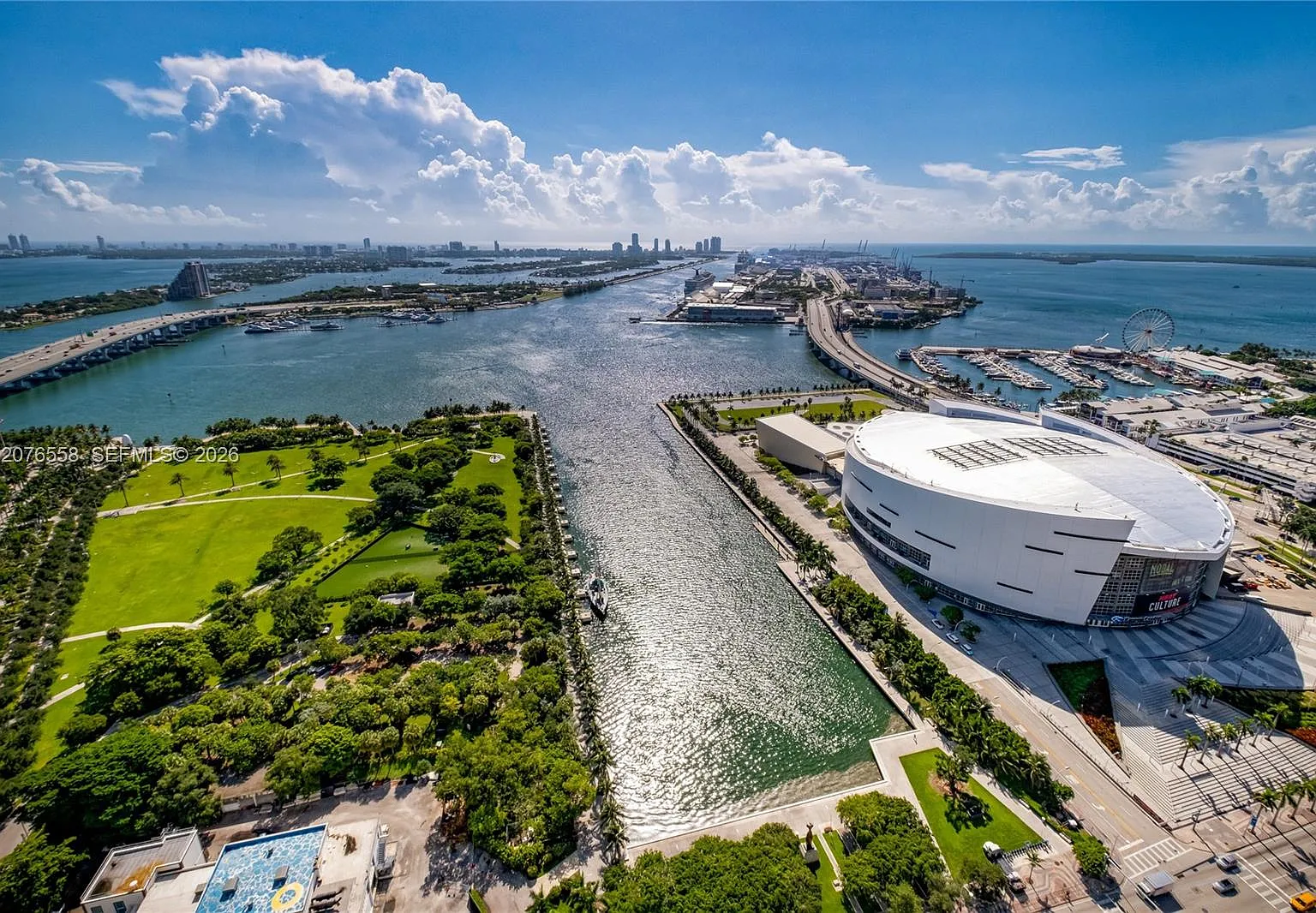 900 Biscayne Bay Condo — Photo 2