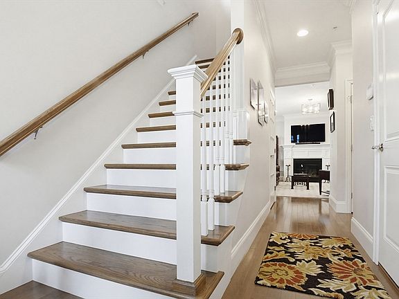 4th image of 29 Brookview Rd #29