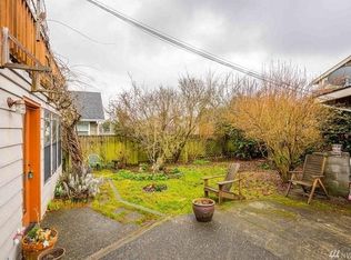 1009 N 46th St APT B, Seattle, WA 98103