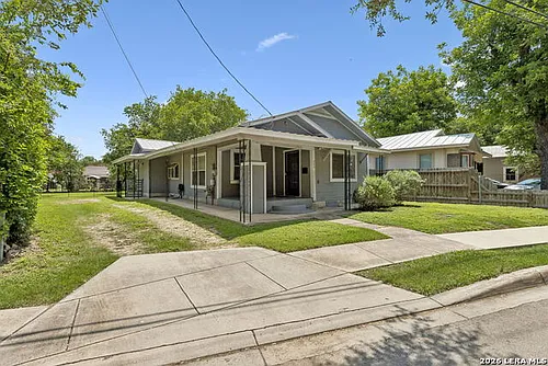 604 Leigh St Photo 1
