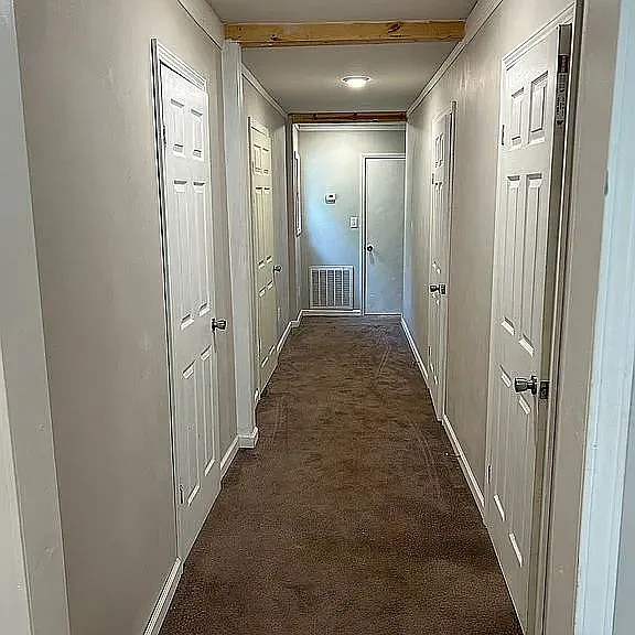 300 Kelly Dr — Photo 8