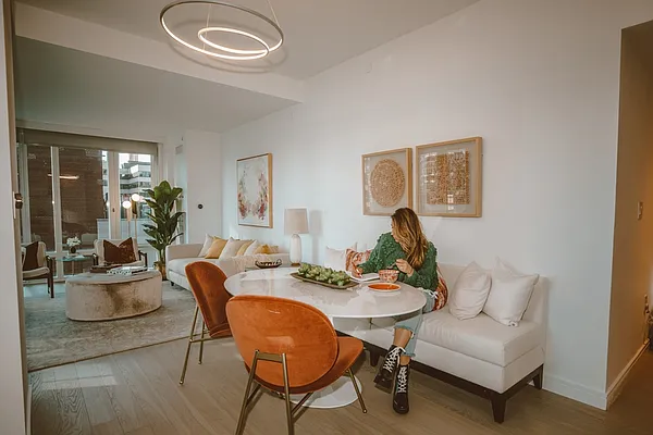 Rented by The Moinian Group | media 11