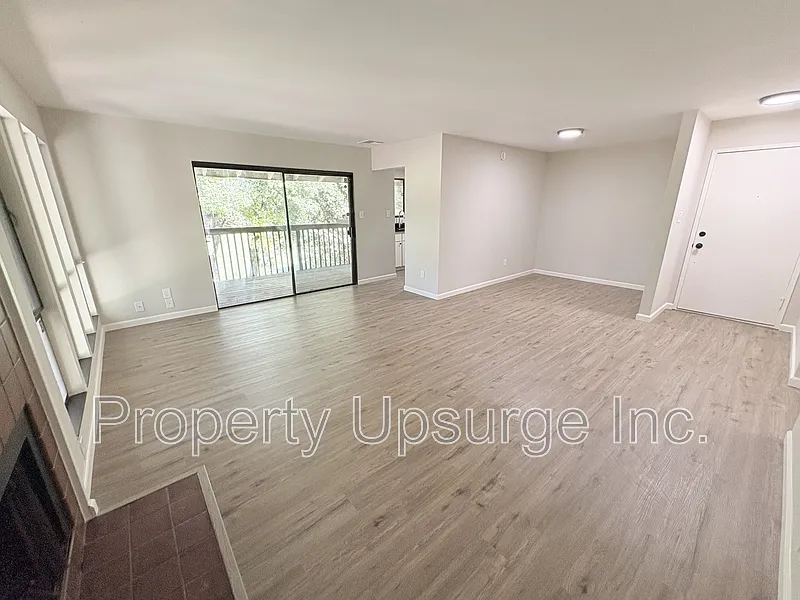 2405 Sunny Ln #4