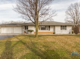 11049 W State Route 18, Fostoria, OH 44830