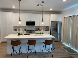 950 Kelso Ave, Clovis, CA 93619