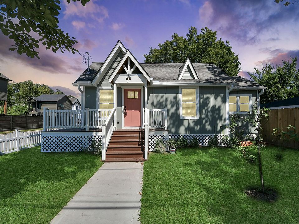 1st image of 1015 E 32nd St