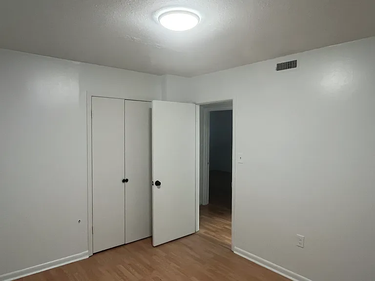 3321 Suncrest Dr — Photo 8