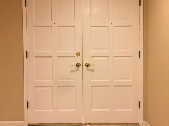 3rd image of 42232 Forsythia Dr