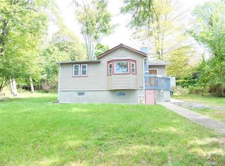 1 Crestwood Trl, Monroe, NY 10950