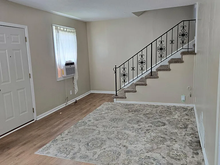 1152 Orchard Heights Dr — Photo 12