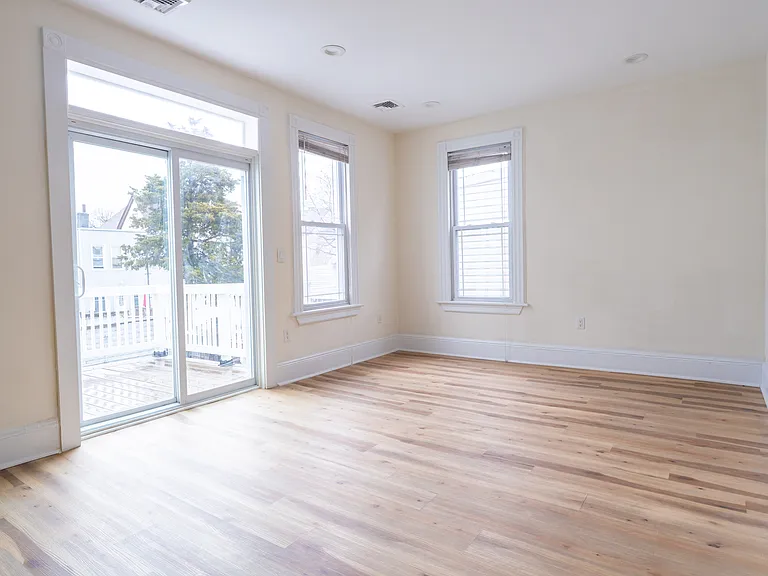 234 Danforth Ave #2 — Photo 1