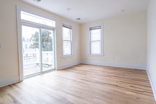 234 Danforth Ave Photo 1