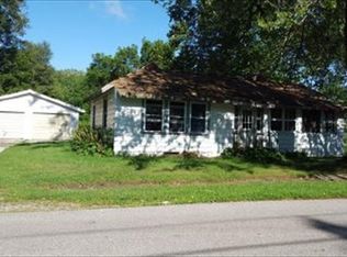 362 Lewis St, Watervliet, MI 49098
