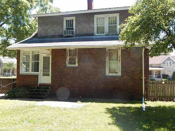 2nd image of 1100 Clinton Ave