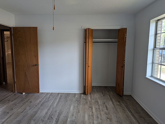 5th image of 412 Woodyard Pl