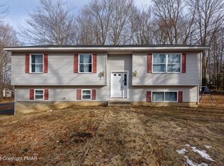 8226 Sunset Dr, Tobyhanna, PA