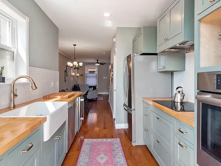 1109 E Wilt St — Photo 17
