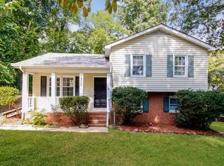 1305 Yardley Ter, Winston Salem, NC 27105