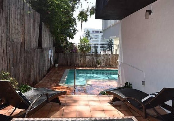 3rd image of 1936 Whitley Ave APT 103