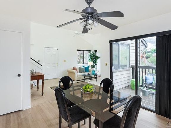 3rd image of 202 Cypress Pl