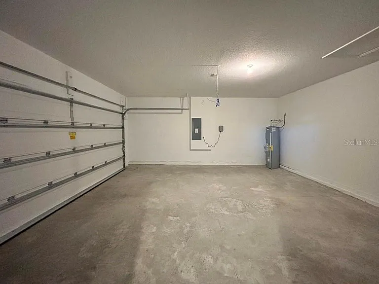 4952 Kaia Ave — Photo 32