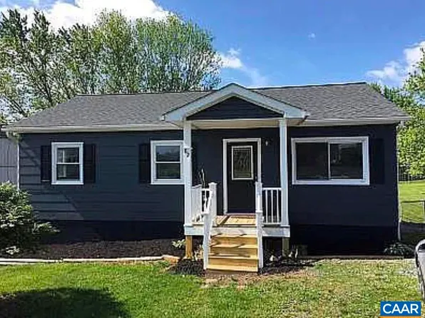 82 Valley View Dr, Mount Sidney, VA 24467