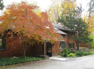 21 Pound Ridge Rd, Pound Ridge, NY 10576