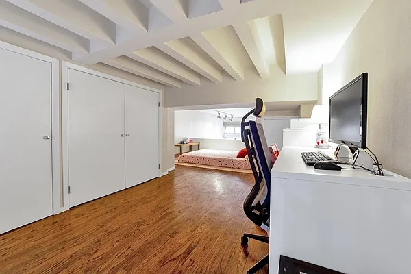 Sold by HomeDax Real Estate | media 23