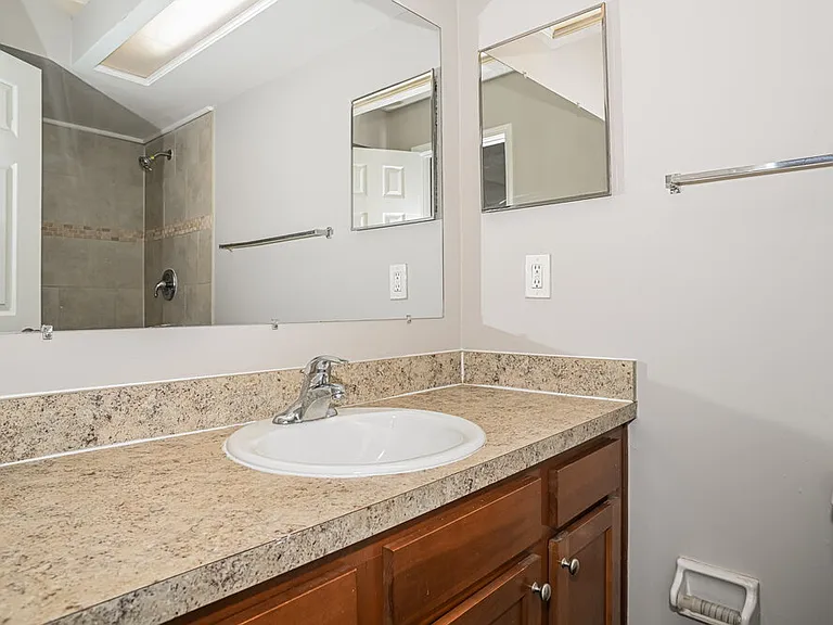 6221 Alfredo Dr W — Photo 13