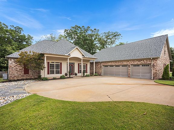 2nd image of 212 Seminole Ln