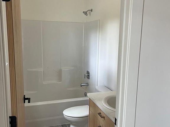 5th image of 1419 S 2nd St W #A