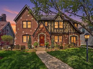 642 Romany Rd, Kansas City, MO 64113