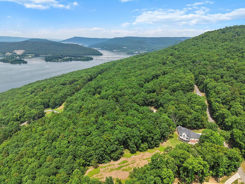 1st image of 310 Bluff Rd