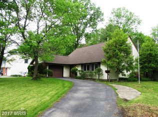 15710 Peach Walker Dr, Bowie, MD 20716