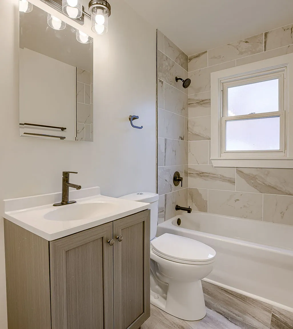 4 bed, 1172 sqft, $1,800 — Photo 1