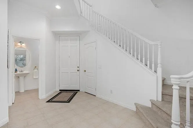 7200 Tanager Dr — Photo 3