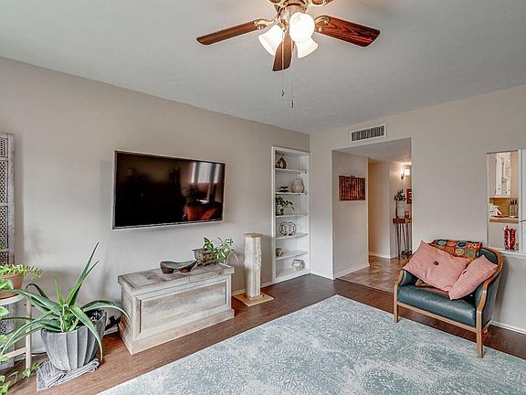 5th image of 6405 Briarknoll Dr