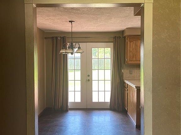 3rd image of 6901 Michelle Pl