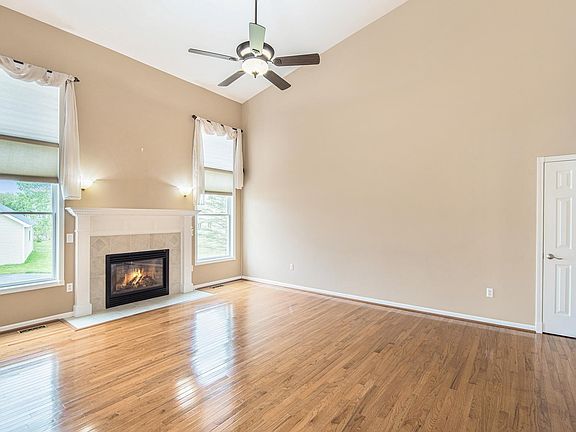 4th image of 7124 Crosswinds Dr