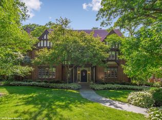 214 Foster Dr, Des Moines, IA 50312