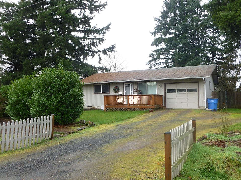 1st image of 2706 NE 110th Ave