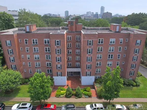 7 4th Street #5F, Stamford, CT 06902