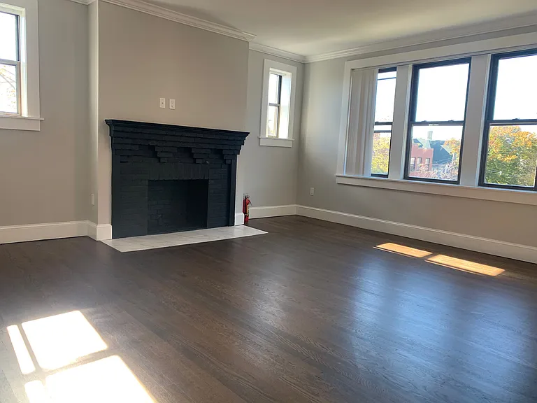 96 Longwood Ave — Photo 3