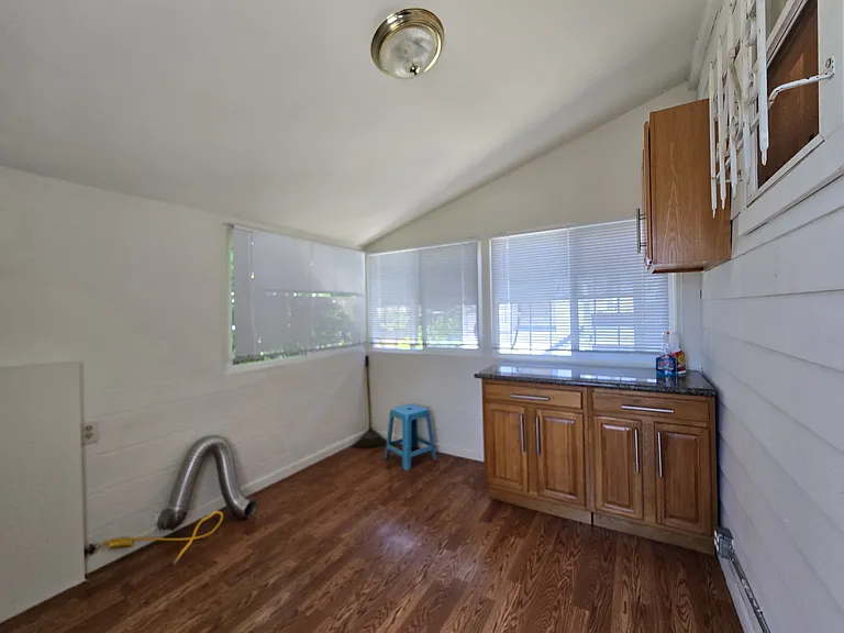 2125 26th Ave — Photo 8