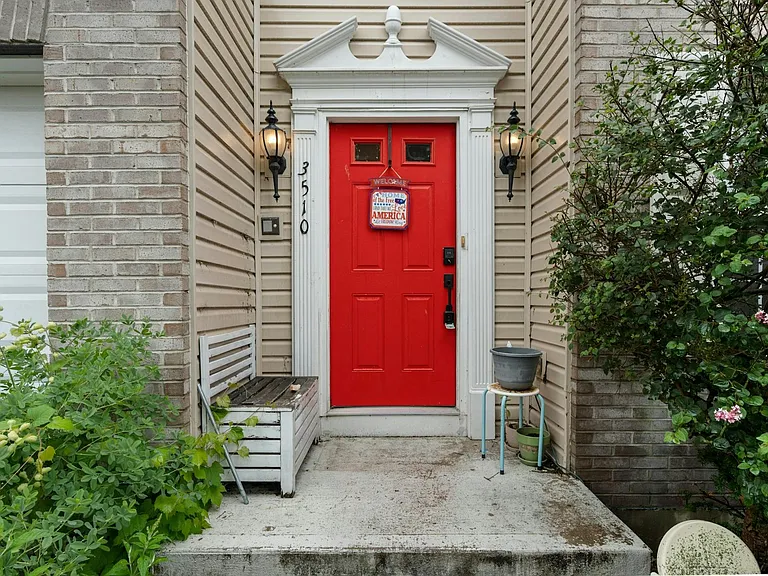 3510 King Edward Way — Photo 5