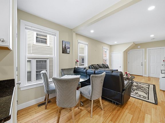 4th image of 16 Crescent St