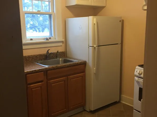 2318 12th Ave APT 3, Watervliet, NY 12189