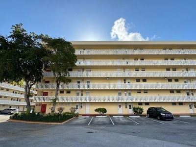 2980 Point Drive #D201, Miami, FL, 33180
