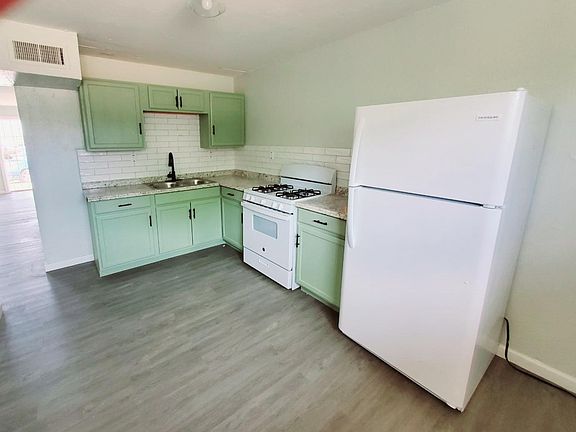 4th image of 116 N 5th St #4